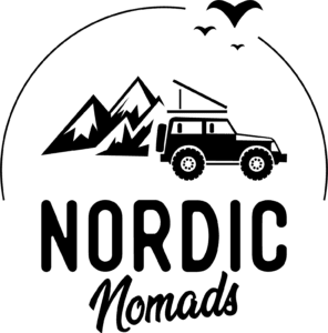 logo nordic nomads roadtrip ijsland noorwegen